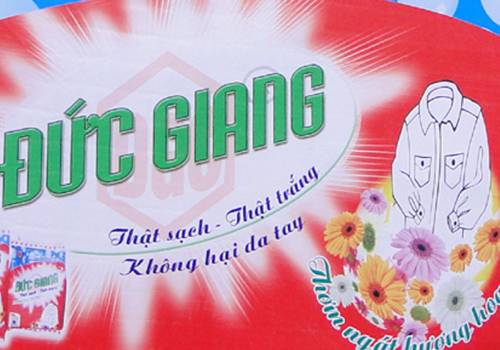 Lắp pano Quảng cáo thành xe Cty CP Bột giặt Đức Giang
